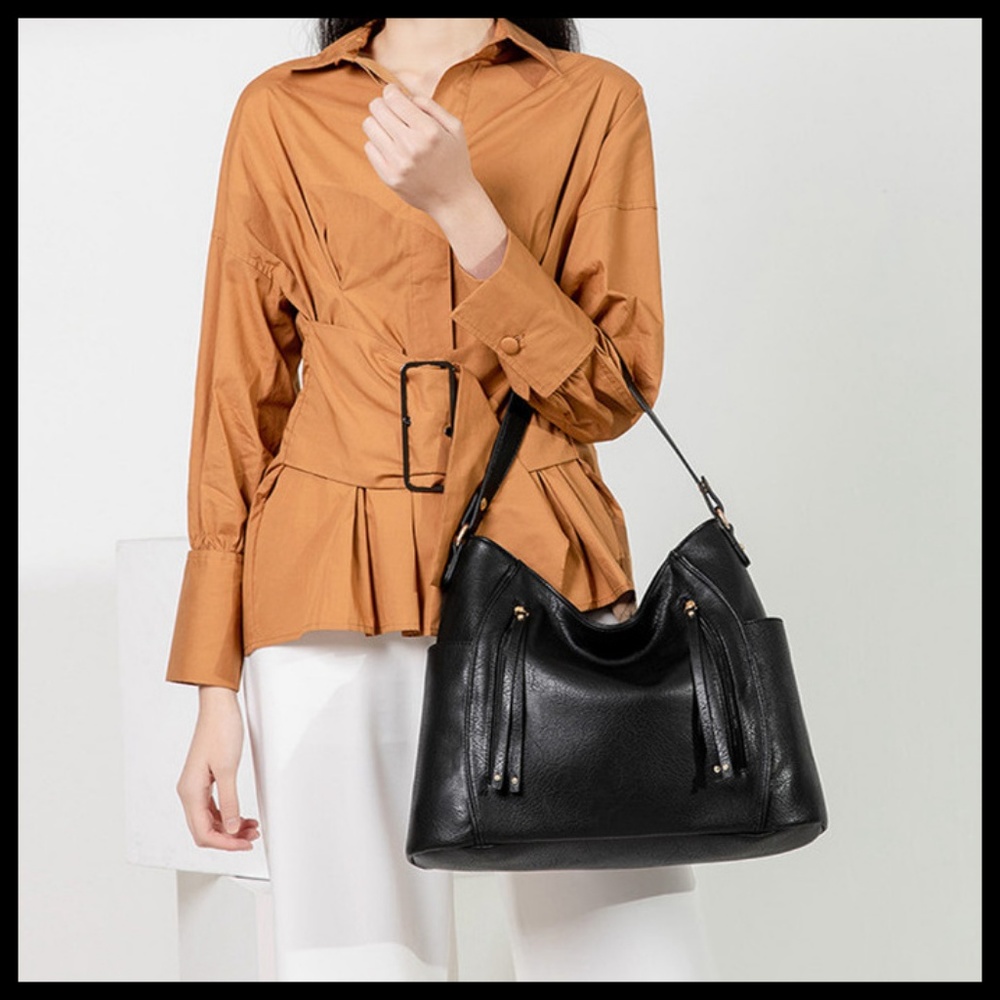 #NEW LISBON Hobo Crossbody A - Picture 4 of 8